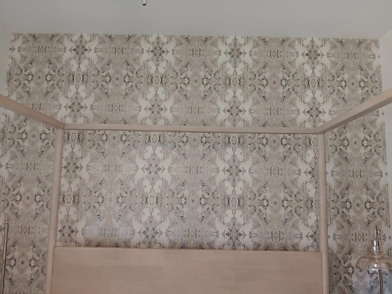 Wallpaper Elegance Creations team in Atlanta